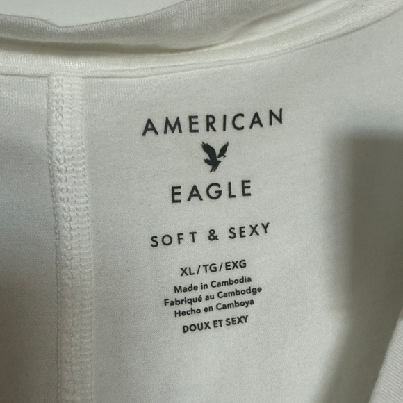 American Eagle Soft & Sexy V-Neck Tee, White, Extra Large, NWT - Picture 2 of 7
